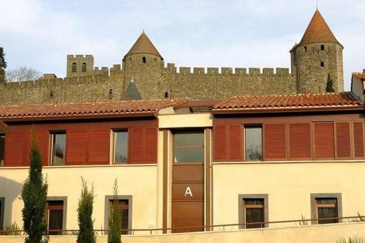 Adonis Carcassonne - Housity
