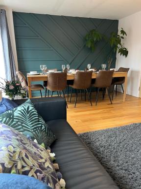 Upton Grange Townhouse sleeps 10 - Housity