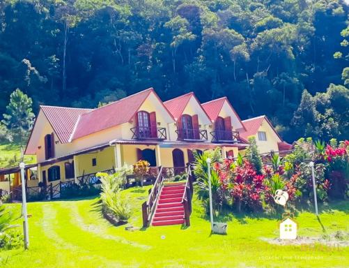 Chalé Maravilhoso entre as montanhas em Miracatu - Housity