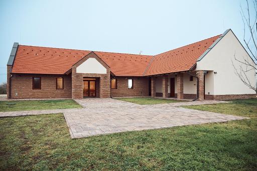 Vadvirág Vendégház - Housity