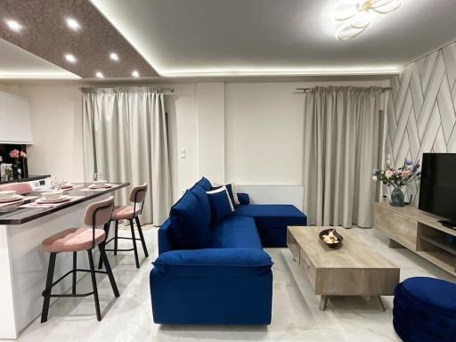 Seafront Luxury Apartment - Housity