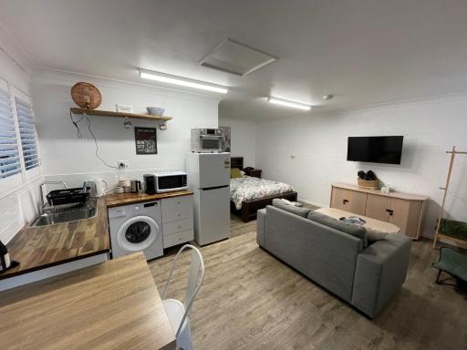 Studio Apartment in East Toowoomba - Housity