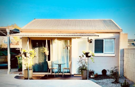 Studio Apartment in East Toowoomba - Housity