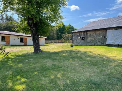 Siedlisko Barycz Kolonia, Dom całoroczny na wyłączność - 50 m2 6 osobowy z 2 pokojami, teren 2 hektary wśród lasów i łąk - Housity