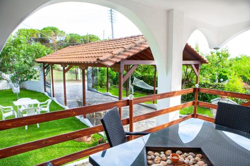Kali Beach House - Housity