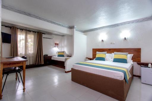 Hôtel de Paris - Housity