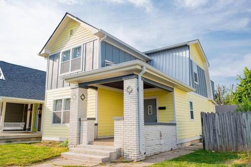 New 4 Bedroom House for Downtown Travelers!!! - Housity