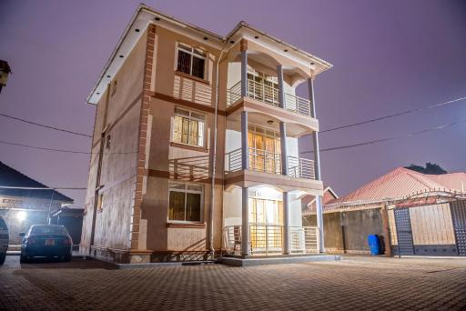 742 Hill's Apartments - Housity