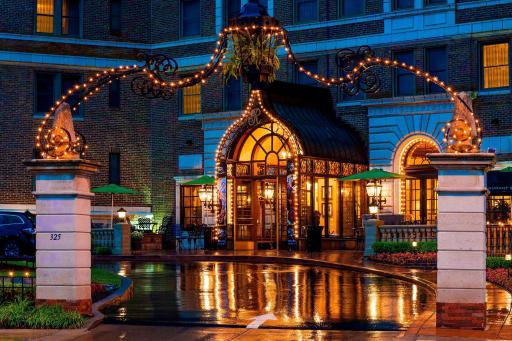 The Raphael Hotel, Autograph Collection - Housity