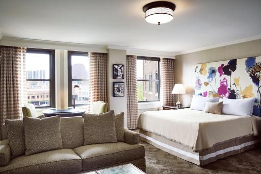 The Raphael Hotel, Autograph Collection - Housity