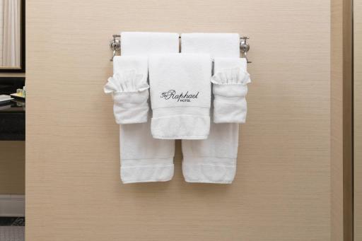 The Raphael Hotel, Autograph Collection - Housity