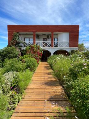 Teanehi Bed & Breakfast - Housity