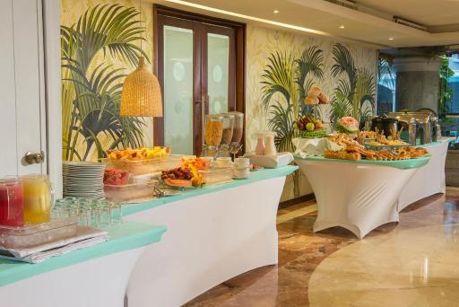 Country International Hotel - Housity