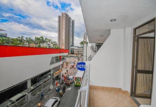 Hotel Toledo Plaza - Housity