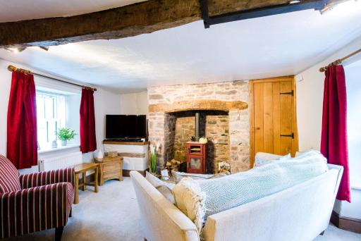 Cosy 2-bed cottage in Defynnog, Brecon - Housity