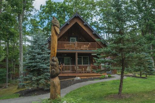 The Mountain Airy - Housity