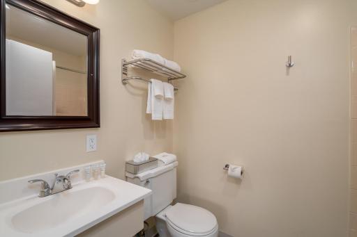 Nevada Flats Hotel - Housity