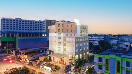 Swiss-Belhotel Tarakan - Housity