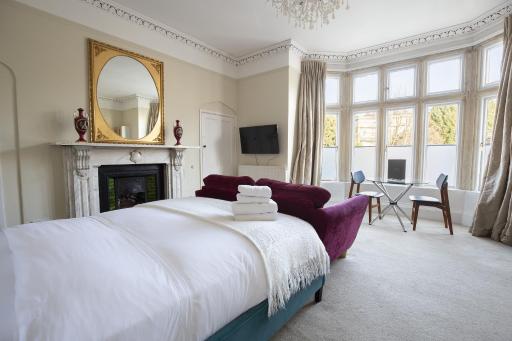Number 17 Bath - Housity