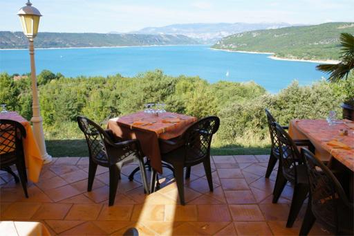 Hotel Les Cavalets - Housity