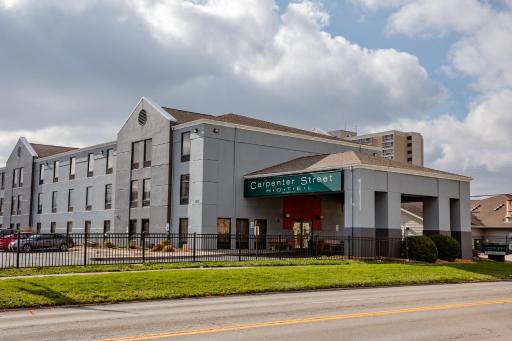 Carpenter Street Hotel - Housity