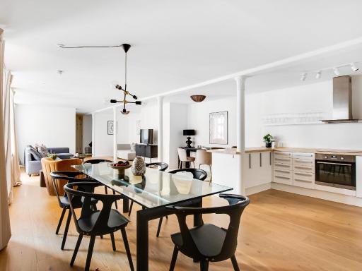 Sanders City - Pleasant Four-Bedroom Apartment In the Lovely Capital - Housity