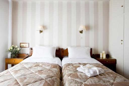 Kouros Hotel - Housity