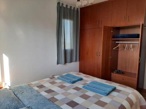 Private Room in Shared Apartment near Larnaca Airport - 24 hour shuttle service - Housity