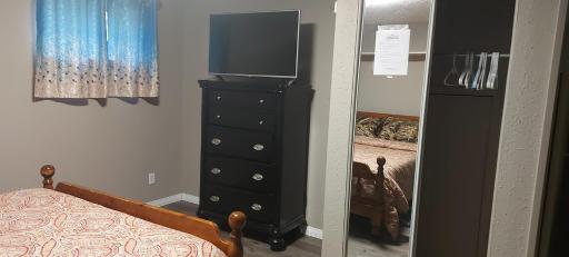 Eden's Open-Concept Basement Suite - Housity