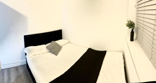 Modern 2 bed flat near Tottenham Hotspur Stadium - Housity