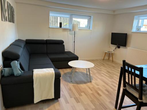 Hyggelig & lys kælderlejlighed - Housity