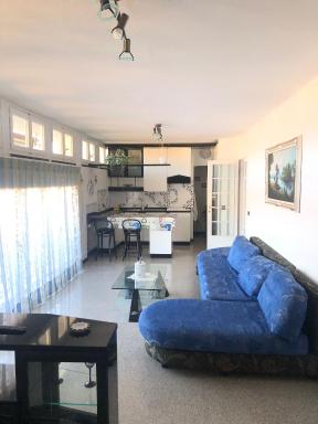 Sestri AR122 Executive Penthouse - Hizvo