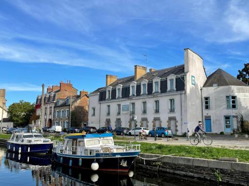 Hostel Rennes - Housity