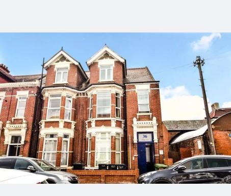 Wimbledon Park Lodge - Garden - Private - Housity