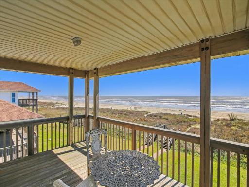 Bishop's Beach - Housity
