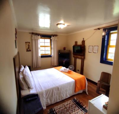 Pousada Ecorsini - Housity
