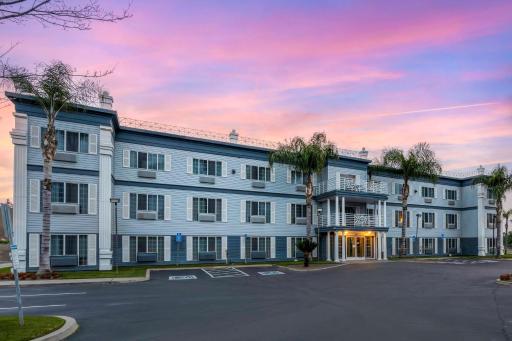 Best Western Colonial Inn - Housity
