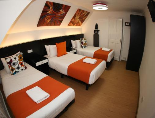 Heathrow Inn Hotel - Housity