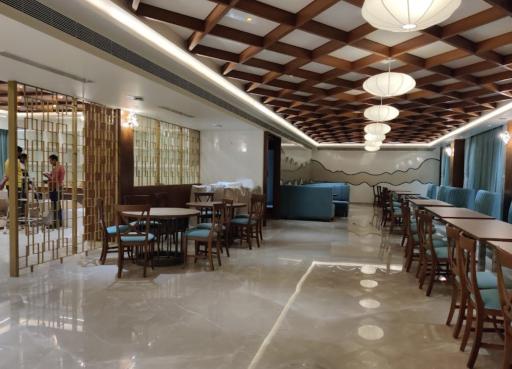 Hotel Le Grandeur - Housity