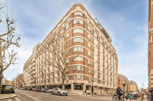 South Kensington Excellent Location Studio at Chelsea Cloister Hotel - Housity