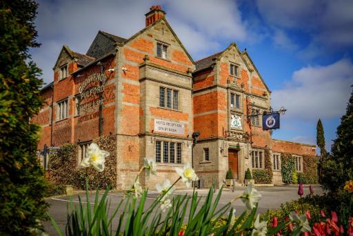 Grosvenor Pulford Hotel & Spa - Housity