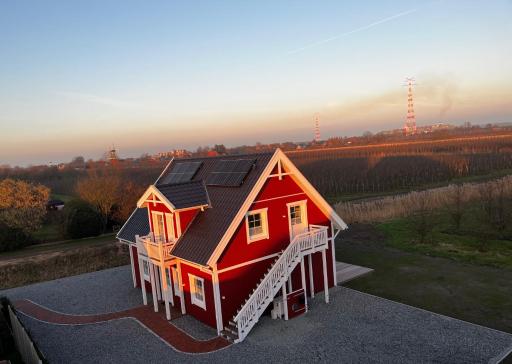 Muggelhuus das Loft mit Elbdeichblick im Alten Land und mit Wallbox - Housity