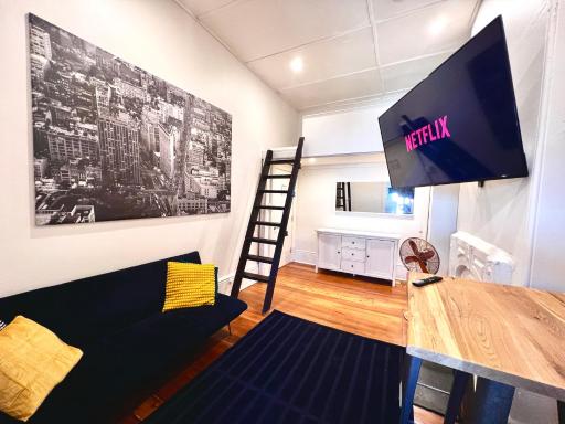 Paul’s Boutique - Housity