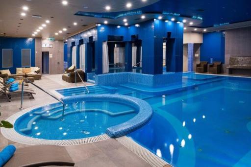 Golden Ball Club - Housity