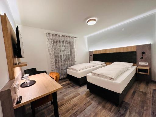 Hotel Franken - Housity