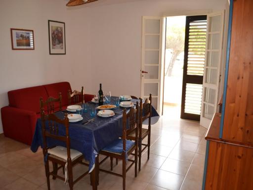 Cosy Apartment Near The Beach With Balcony; Pets Allowed - Housity