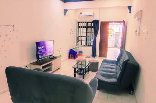 177 Kulai Tmn Gunung Pulai 3BR 11pax Netflix Smart Tv - Housity