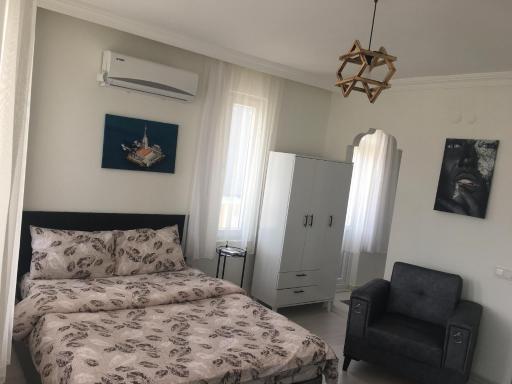 HOLIDAY HOMES fy - Housity