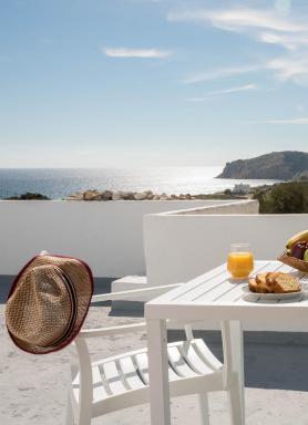 Sarantis Suites & Apartments - Housity