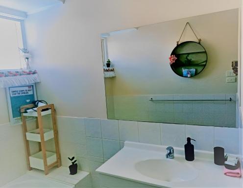 2BR house in West Lamington - Housity
